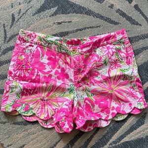Lilly Pulitzer scalloped shorts